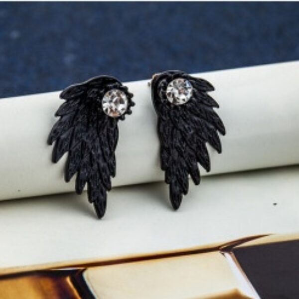 European and American foreign trade retro three-dimensional angel wings stud earrings feather-studded alloy puncture earrings